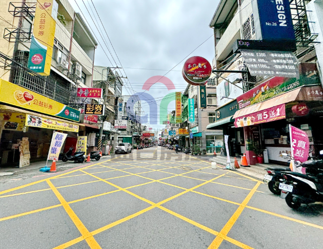 東海夜市低總價透天，地板衛浴更新 14